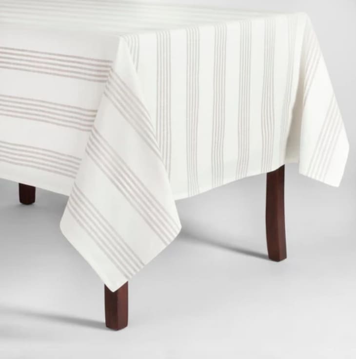 Stylish Indoor and Outdoor Tablecloths for Summer Apartment Therapy